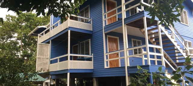 Utila's The Gardens ~ Top Floor Upscale Apartments in East Harbor