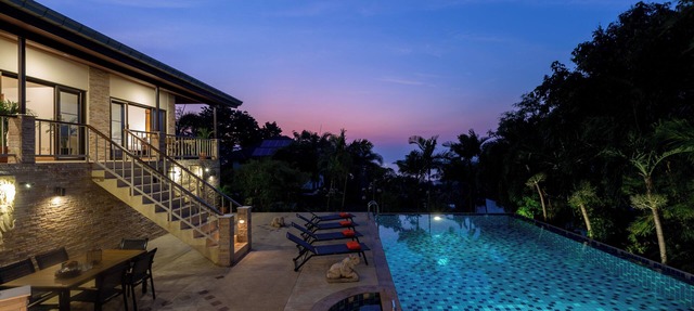 Villa Tigerlily – 4 Bedroom Seaview Pool Villa with Sunset Views In Koh Samui in Amphoe Ko Samui