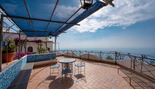 Villa w sea view terrace, 170 stairs from the road by Wonder Tour in Conca dei Marini