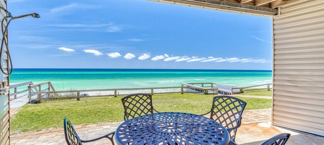Wake Up to the Waves at this Cozy Gulf-Front Escape Near Alys & Rosemary Beaches in Seacrest Beach West