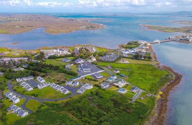 Achill Holiday Village 