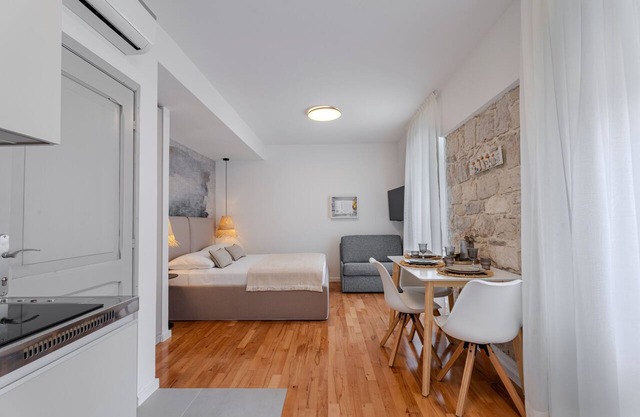 Studio flat near beach Komiža, Vis (AS-3035-c) in Komiža
