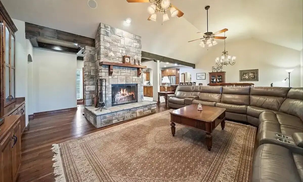 Photo of Livingroom in Vinita