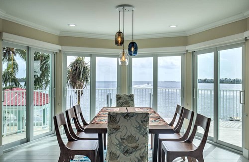 Marathon House | Paradise Bay - 4 Bedrooms [with 2 Master Suites] & 4 Bathrooms - sleeps 10