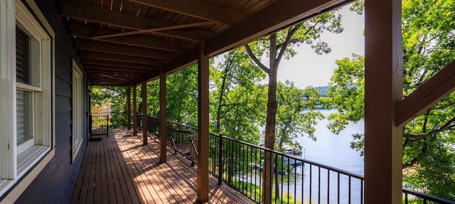 Lakefront at 4MM, Quiet Cove, Private & Fun Dock, Spacious 5BR Home in Lake Ozark