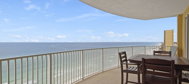 Emerald Isle 1401 - Front row beach chair service included! Affordable rates! in Panama City Beach