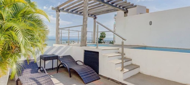 Beautiful condo with pool! in Cruz de Huanacaxtle