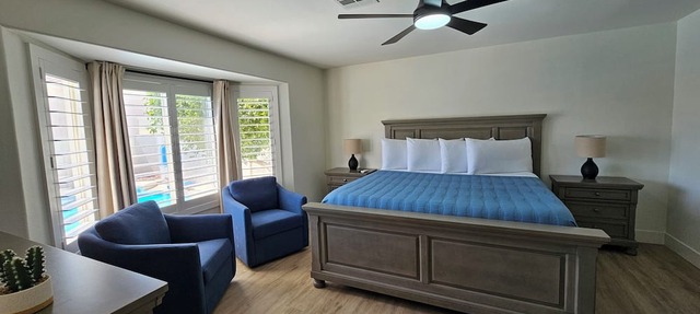 Oasis. Single Story Freshly Remodeled Pool Home! in Las Vegas