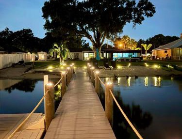 Dockside Oasis & Private Beach - Hot Tub - Jet Ski in Tampa